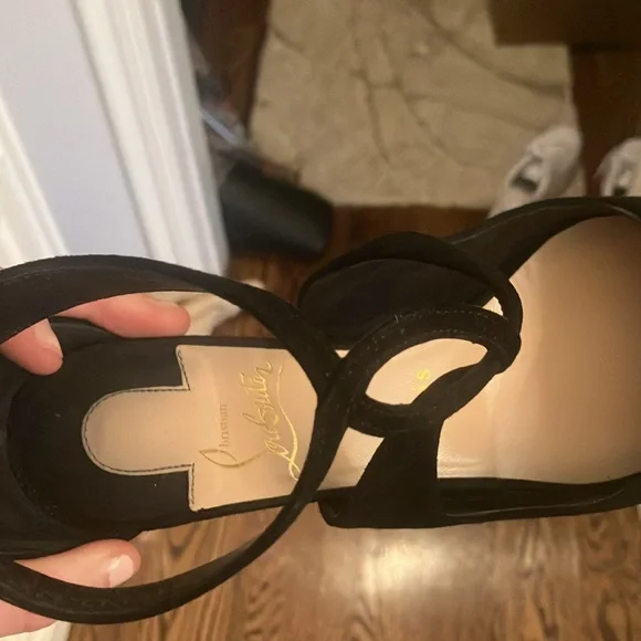 Loubitons - Picture 3 of 3